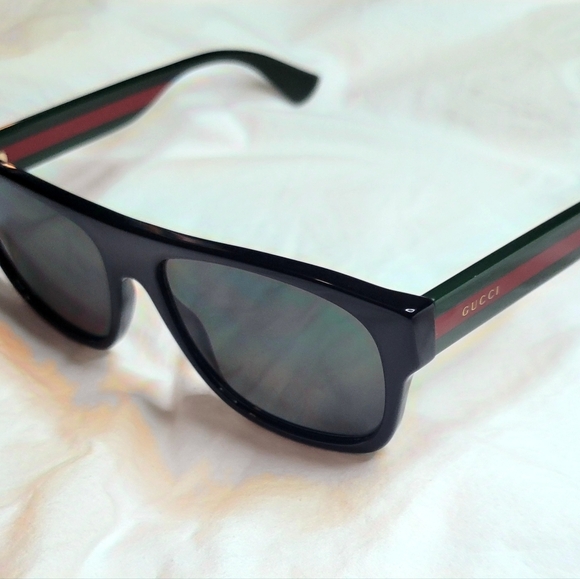 Gucci Sunglasses - Picture 3 of 8